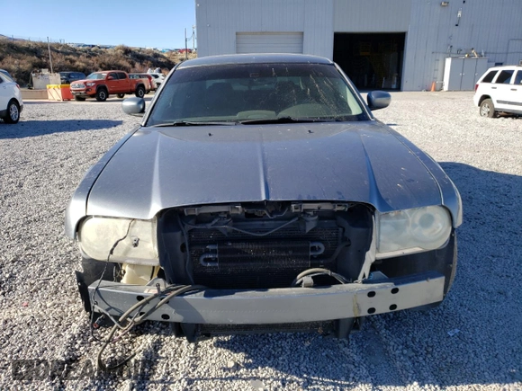 2006 Chrysler 300 C SRT8 with VIN 2C3KA73W16H417442, listed as a Copart auction lot 88268995 with 181,438 mi miles and Salvage Title. Bid and sale history available at carsss.com. Image 5.