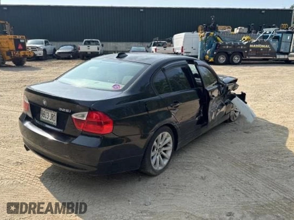 2006 BMW 3 Series 325i z VIN WBAVB13526PS65254, wystawiony jako Copart lot #61694295 z przebiegiem Nie podano mil oraz Czysty tytuł • Clean title. Historia ofert i sprzedaży dostępna na DreamBid. Obrazek 4.