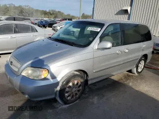 2005 Kia Sedona LX with VIN KNDUP132356769452, listed as a Copart auction lot 82835494 with 93,845 mi miles and Salvage Title. Bid and sale history available at carsss.com. Image 1.
