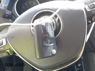 2018 Volkswagen Tiguan SEL z VIN 3VV2B7AX9JM142564, wystawiony jako IAAI lot #40630666 z przebiegiem 86 040 mil mil oraz . Historia ofert i sprzedaży dostępna na DreamBid. Obrazek 11.
