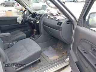 2003 Nissan Xterra XE z VIN 5N1ED28T13C698198, wystawiony jako IAAI lot #42137124 z przebiegiem 203 697 mil mil oraz . Historia ofert i sprzedaży dostępna na DreamBid. Obrazek 5.