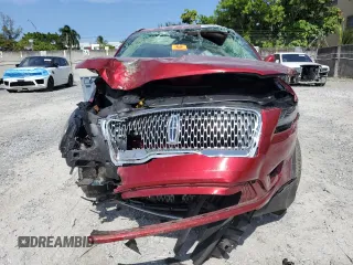 2019 Lincoln MKC Select with VIN 5LMCJ2C92KUL04158, listed as a Copart auction lot 59136185 with 15,098 mi miles and Non repairable. Bid and sale history available at DreamBid. Image 5.
