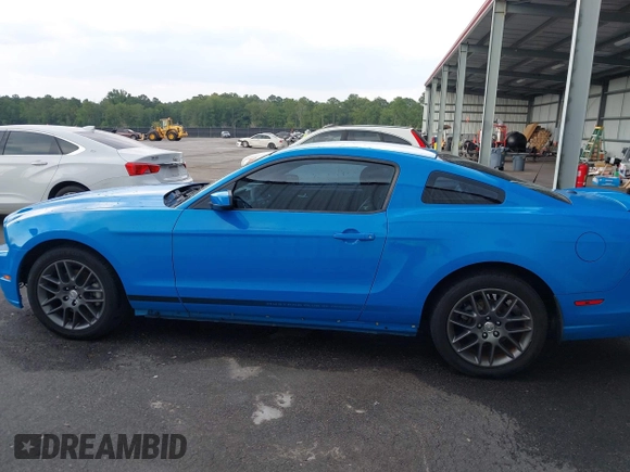2013 Ford Mustang V6 with VIN 1ZVBP8AMXD5277474, listed as a IAAI auction lot 42576562 with 69,506 mi miles and . Bid and sale history available at DreamBid. Image 14.