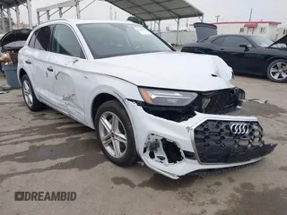 2021 Audi Q5 Premium Plus z VIN WA1E2AFY5M2071265, wystawiony jako IAAI lot #42348388 z przebiegiem 25 924 mil mil oraz . Historia ofert i sprzedaży dostępna na DreamBid. Obrazek 1.