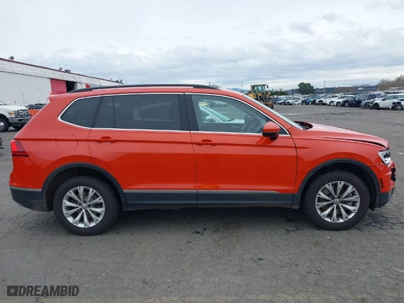 2018 Volkswagen Tiguan SEL with VIN 3VV2B7AX2JM006115, listed as a IAAI auction lot 41758870 with 87,286 mi miles. Bid and sale history available at carsss.com. Image 13.
