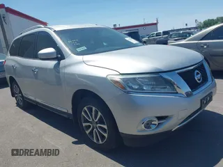 2014 Nissan Pathfinder S z VIN 5N1AR2MM2EC628565, wystawiony jako IAAI lot #42329205 z przebiegiem 189 812 mil mil oraz . Historia ofert i sprzedaży dostępna na DreamBid. Obrazek 1.