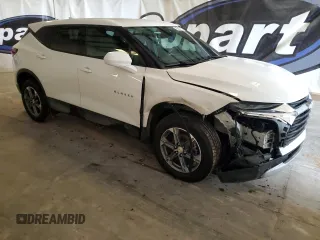2021 Chevrolet Blazer LT z VIN 3GNKBCR42MS578228, wystawiony jako Copart lot #61179855 z przebiegiem 41 021 mil mil oraz Czysty tytuł • Clean title. Historia ofert i sprzedaży dostępna na DreamBid. Obrazek 4.