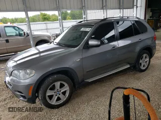 2012 BMW X5 35d z VIN 5UXZW0C53CL671564, wystawiony jako Copart lot #60880715 z przebiegiem 154 401 mil mil oraz Czysty tytuł • Clean title. Historia ofert i sprzedaży dostępna na DreamBid. Obrazek 1.