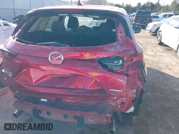 2024 Mazda CX-5 S Carbon Edition z VIN JM3KFBCL1R0432674, wystawiony jako IAAI lot #41287310 z przebiegiem 10 526 mil mil oraz . Historia ofert i sprzedaży dostępna na DreamBid. Obrazek 17.