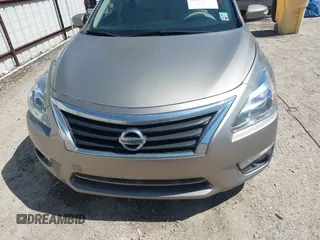 2013 Nissan Altima SV with VIN 1N4AL3AP0DN558180, listed as a IAAI auction lot 41739869 with 232,134 mi miles and . Bid and sale history available at carsss.com. Image 12.