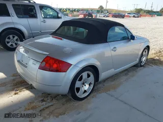 2001 Audi TT with VIN TRUUT28N811000964, listed as a IAAI auction lot 42107658 with 101,629 mi miles. Bid and sale history available at carsss.com. Image 4.