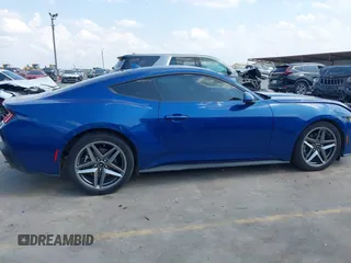 2024 Ford Mustang EcoBoost с VIN 1FA6P8TH0R5142067, выставлен на аукционе IAAI как лот 42338104 с пробегом 7 179 миль миль и . История ставок и продаж доступна на DreamBid. Изображение 13.