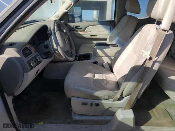 2009 Chevrolet Silverado 1500 LTZ with VIN 1GCEK39049Z272306, listed as a Copart auction lot 46627195 with 175,616 mi miles and Salvage Title. Bid and sale history available at carsss.com. Image 7.