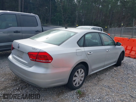 2012 Volkswagen Passat S w/Appearance with VIN 1VWAP7A39CC068119, listed as a IAAI auction lot 41538988 with 122,255 mi miles. Bid and sale history available at carsss.com. Image 4.