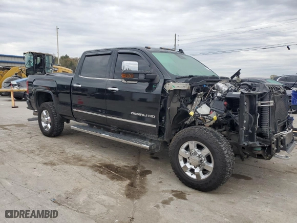 2019 GMC Sierra 3500HD Denali with VIN 1GT42WEY4KF257434, listed as a Copart auction lot 73705704 with 0 mi miles and Salvage Title. Bid and sale history available at carsss.com. Image 4.