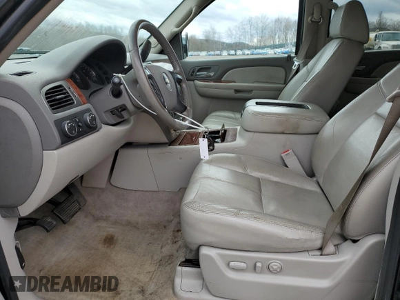 2008 Chevrolet Suburban LTZ with VIN 3GNFK16308G105020, listed as a Copart auction lot 51494565 with 190,246 mi miles and Salvage Title. Bid and sale history available at carsss.com. Image 7.