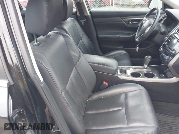 2015 Nissan Altima S with VIN 1N4AL3AP1FN870351, listed as a IAAI auction lot 42032499 with 131,587 mi miles and . Bid and sale history available at DreamBid. Image 5.
