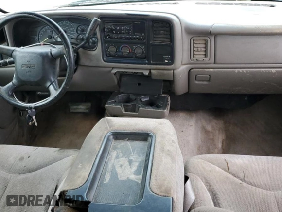 2000 GMC New Sierra 1500 SL with VIN 2GTEC19V3Y1311021, listed as a Copart auction lot 50823475 with 279,540 mi miles and Salvage Title. Bid and sale history available at carsss.com. Image 8.