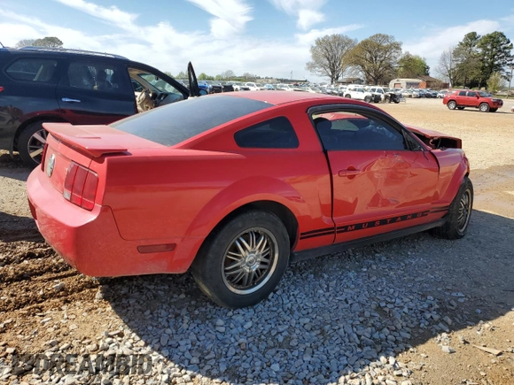 2007 Ford Mustang Deluxe z VIN 1ZVFT80N175200987, wystawiony jako Copart lot #50256835 z przebiegiem Nie podano mil oraz Szkoda całkowita • Salvage title. Historia ofert i sprzedaży dostępna na DreamBid. Obrazek 3.