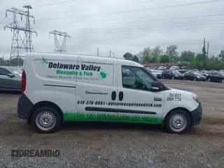 2016 Ram ProMaster City Cargo Tradesman z VIN ZFBERFAT7G6B26912, wystawiony jako IAAI lot #42202902 z przebiegiem 81 553 mil mil oraz . Historia ofert i sprzedaży dostępna na DreamBid. Obrazek 13.