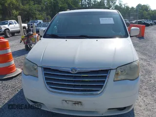 2008 Chrysler Town & Country Touring with VIN 2A8HR54P38R844492, listed as a IAAI auction lot 42691356 with 223,120 mi miles and . Bid and sale history available at DreamBid. Image 6.