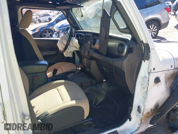2020 Jeep Gladiator Sport S with VIN 1C6HJTAG3LL109494, listed as a IAAI auction lot 40677949 with 52,079 mi miles and . Bid and sale history available at DreamBid. Image 5.