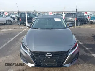 2023 Nissan Altima SL with VIN 1N4BL4EV6PN373414, listed as a IAAI auction lot 38292437 with 29,418 mi miles and . Bid and sale history available at DreamBid. Image 6.
