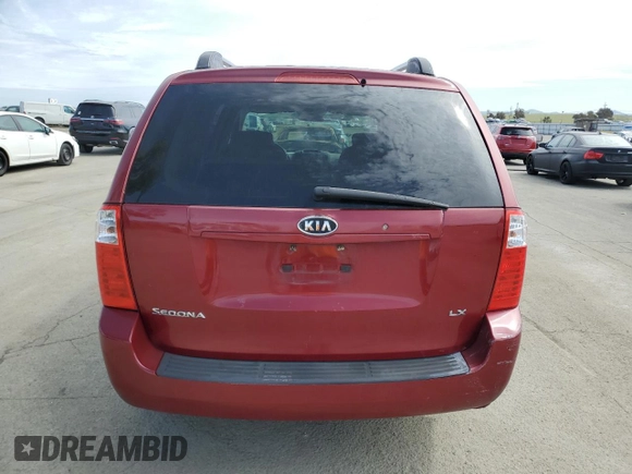 2008 Kia Sedona LX with VIN KNDMB233686218479, listed as a Copart auction lot 50228685 with 200,945 mi miles and Salvage Title. Bid and sale history available at carsss.com. Image 6.