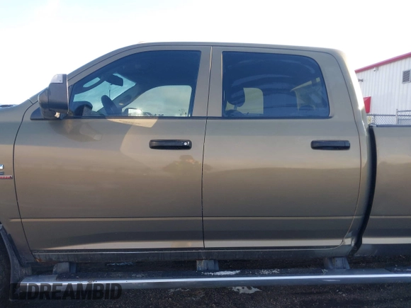 2015 Ram 2500 Tradesman с VIN 3C6UR5HL3FG629072, выставлен на аукционе IAAI как лот 41296490 с пробегом 211 318 миль миль и . История ставок и продаж доступна на DreamBid. Изображение 14.