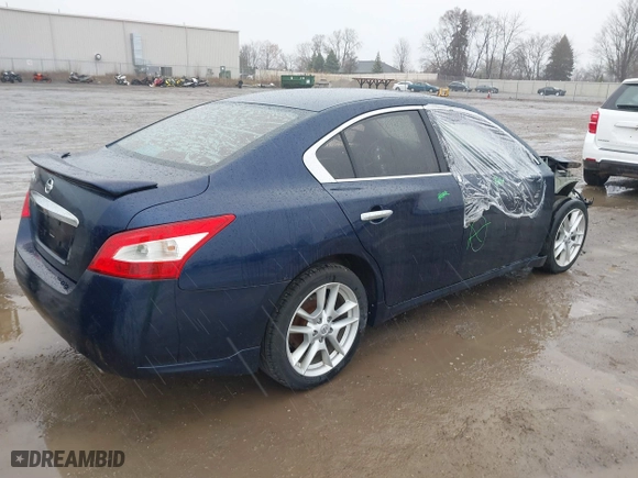 2009 Nissan Maxima 3.5 S with VIN 1N4AA51E89C859430, listed as a IAAI auction lot 41817126 with 151,482 mi miles. Bid and sale history available at carsss.com. Image 4.