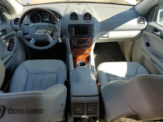 2006 Mercedes-Benz M 500 z VIN 4JGBB75E96A023923, wystawiony jako Copart lot #52966925 z przebiegiem 129 575 mil mil oraz Szkoda całkowita • Salvage title. Historia ofert i sprzedaży dostępna na DreamBid. Obrazek 8.
