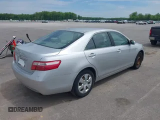 2009 Toyota Camry z VIN 4T1BE46K99U313351, wystawiony jako IAAI lot #42185255 z przebiegiem 331 791 mil mil oraz . Historia ofert i sprzedaży dostępna na DreamBid. Obrazek 4.