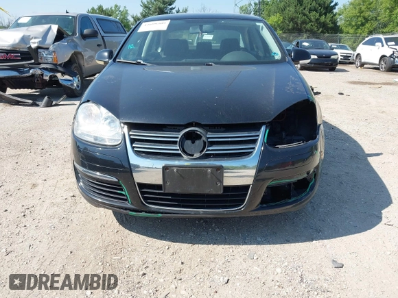 2010 Volkswagen Jetta Limited Edition z VIN 3VWRX7AJ5AM024194, wystawiony jako IAAI lot #42699309 z przebiegiem 179 644 mil mil oraz . Historia ofert i sprzedaży dostępna na DreamBid. Obrazek 6.