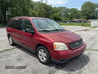 2005 Ford Freestar SES z VIN 2FMZA57605BA82597, wystawiony jako Copart lot #61200505 z przebiegiem 188 210 mil mil oraz Czysty tytuł • Clean title. Historia ofert i sprzedaży dostępna na DreamBid. Obrazek 1.