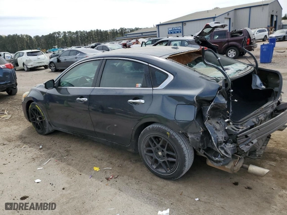 2015 Nissan Altima 2.5 SV with VIN 1N4AL3AP2FC143702, listed as a Copart auction lot 49917385 with 220,634 mi miles and Salvage Title. Bid and sale history available at carsss.com. Image 2.