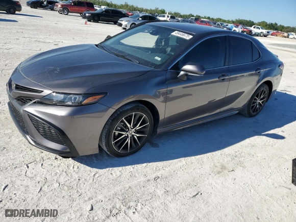 2024 Toyota Camry SE with VIN 4T1T11AK2RU848382, listed as a Copart auction lot 49446675 with 27,992 mi miles and Salvage Title. Bid and sale history available at carsss.com. Image 1.