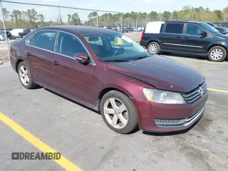 2012 Volkswagen Passat SE z VIN 1VWBH7A32CC074412, wystawiony jako IAAI lot #41805569 z przebiegiem 216 762 mil mil oraz . Historia ofert i sprzedaży dostępna na DreamBid. Obrazek 1.