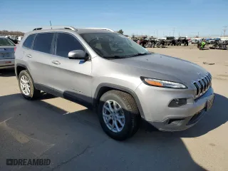 2018 Jeep Cherokee Latitude with VIN 1C4PJMCB1JD539351, listed as a Copart auction lot 48045295 with 41,080 mi miles and Salvage Title. Bid and sale history available at carsss.com. Image 4.