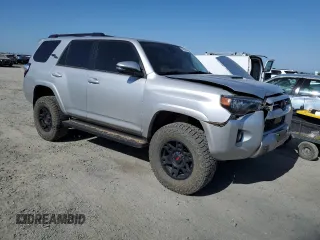2020 Toyota 4Runner SR5 with VIN JTEBU5JR6L5796327, listed as a Copart auction lot 58656965 with 64,678 mi miles and Salvage title. Bid and sale history available at DreamBid. Image 4.