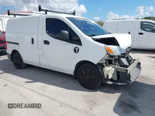 2015 Nissan NV200 S z VIN 3N6CM0KN5FK731984, wystawiony jako IAAI lot #41684136 z przebiegiem 142 416 mil mil oraz . Historia ofert i sprzedaży dostępna na DreamBid. Obrazek 1.
