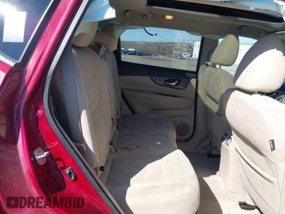 2015 Nissan Rogue SL with VIN 5N1AT2MT4FC921992, listed as a IAAI auction lot 41754087 with 211,116 mi miles. Bid and sale history available at carsss.com. Image 8.