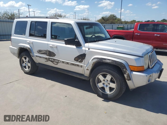2010 Jeep Commander Sport with VIN 1J4RH4GK7AC159364, listed as a Copart auction lot 72509554 with 262,837 mi miles and Salvage Title. Bid and sale history available at carsss.com. Image 4.