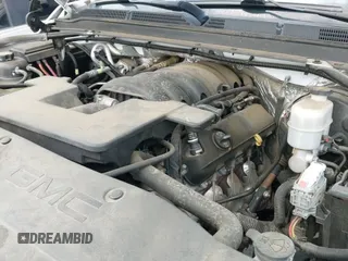 2017 GMC Yukon SLE z VIN 1GKS1AKC7HR294866, wystawiony jako IAAI lot #42290025 z przebiegiem Nie podano mil oraz . Historia ofert i sprzedaży dostępna na DreamBid. Obrazek 18.