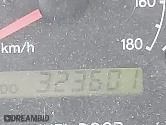 1998 Toyota Sienna LE with VIN 4T3ZF13C2WU049089, listed as a IAAI auction lot 41887109 with 323,601 mi miles and . Bid and sale history available at DreamBid. Image 7.