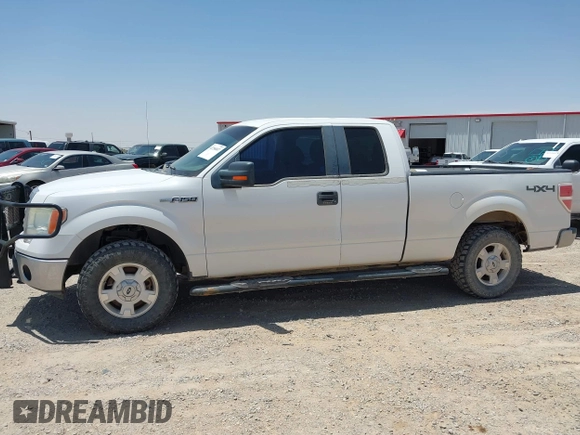 2014 Ford F-150 XL z VIN 1FTFX1EF5EKE66124, wystawiony jako IAAI lot #42256807 z przebiegiem 211 614 mil mil oraz . Historia ofert i sprzedaży dostępna na DreamBid. Obrazek 14.