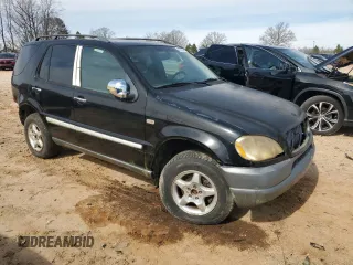 1999 Mercedes-Benz M 320/430/500 z VIN 4JGAB54E0XA060572, wystawiony jako Copart lot #45536805 z przebiegiem 215 210 mil mil oraz Szkoda całkowita • Salvage title. Historia ofert i sprzedaży dostępna na DreamBid. Obrazek 4.
