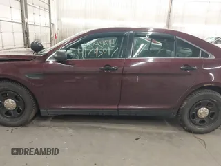 2016 Ford Police Interceptor z VIN 1FAHP2MK6GG129809, wystawiony jako IAAI lot #41793017 z przebiegiem 171 443 mil mil oraz . Historia ofert i sprzedaży dostępna na DreamBid. Obrazek 15.