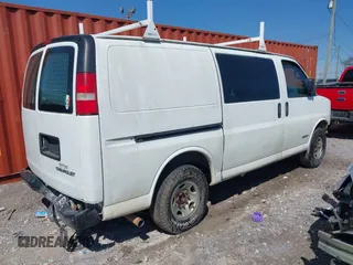 2008 Chevrolet Express Cargo Van with VIN 1GCGG25CX81172230, listed as a IAAI auction lot 41679407 with 1 mi miles. Bid and sale history available at carsss.com. Image 4.