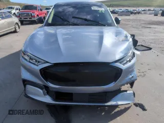 2022 Ford Mustang Mach-E Premium с VIN 3FMTK3SU9NMA43695, выставлен на аукционе Copart как лот 56775775 с пробегом 14 777 миль миль и Списание • Salvage title. История ставок и продаж доступна на DreamBid. Изображение 5.