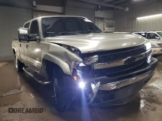 2002 Chevrolet Silverado 1500HD LT z VIN 1GCGK13U12F107247, wystawiony jako Copart lot #51386725 z przebiegiem 201 242 mil mil oraz Szkoda całkowita • Salvage title. Historia ofert i sprzedaży dostępna na DreamBid. Obrazek 4.